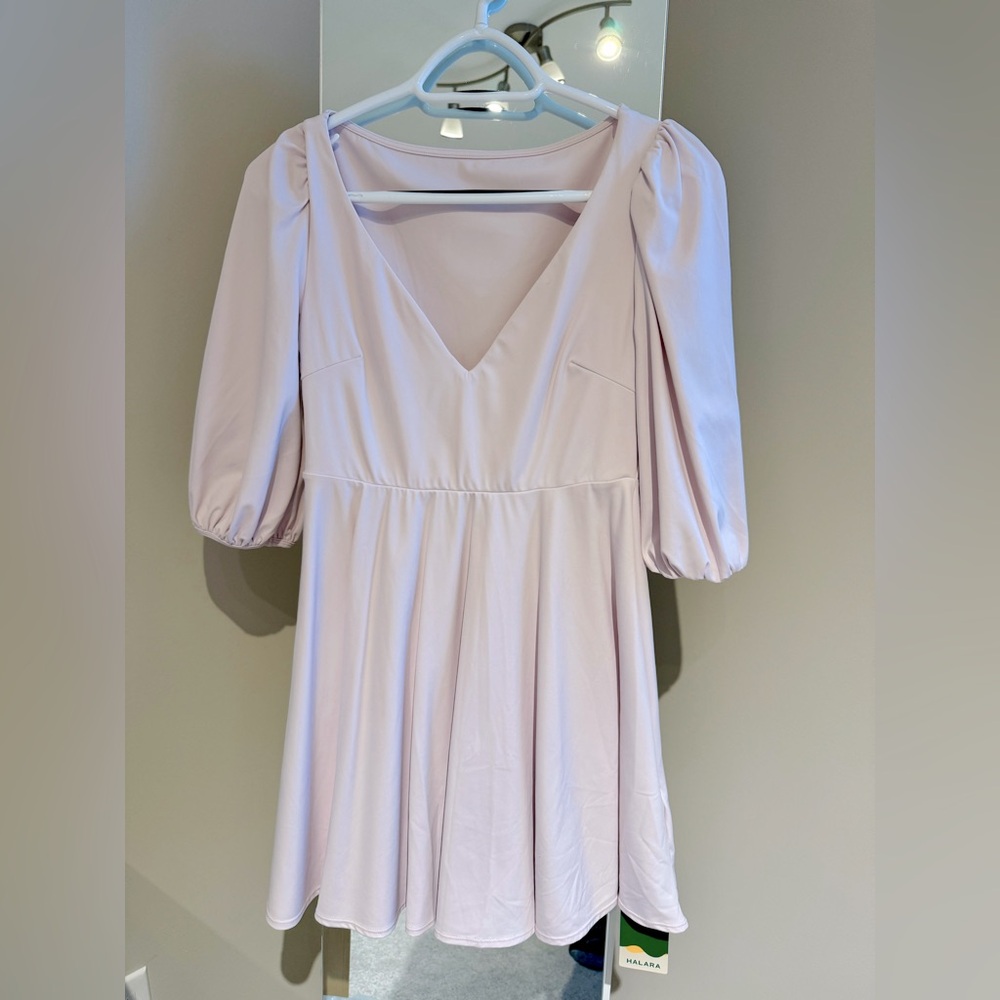HALARA Dress with Puff Sleeves and V-Neck